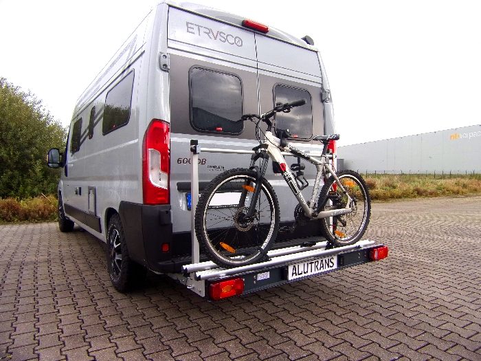 ALUTRANS Womobike Comfort am Kastenwagen